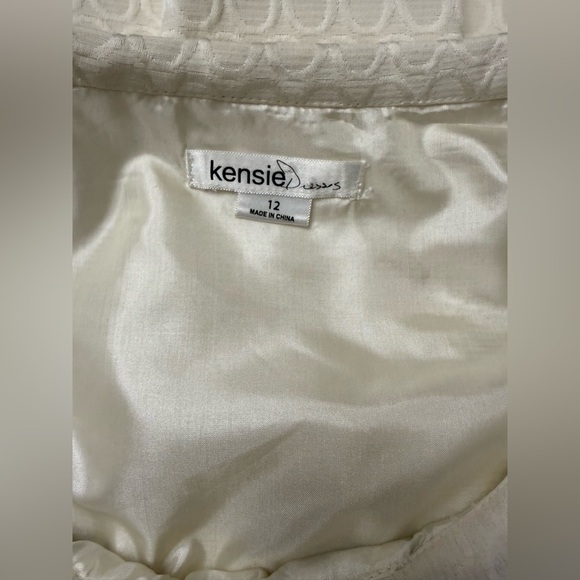 Kensie Dress Size 12 Cream Textured Black Ruffle Bib Collar A-Line Sleeveless - Picture 14 of 17